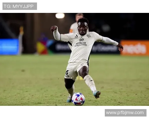 杭州网球队的整体压制革新与战术变革深度解析 杭州网球队的整体压制革新与战术变革深度解析